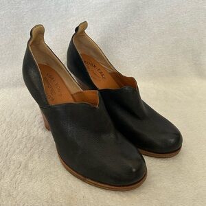 Korks by Kork-Ease Women Black Leather Ankle Booties Shoes Size 7.5